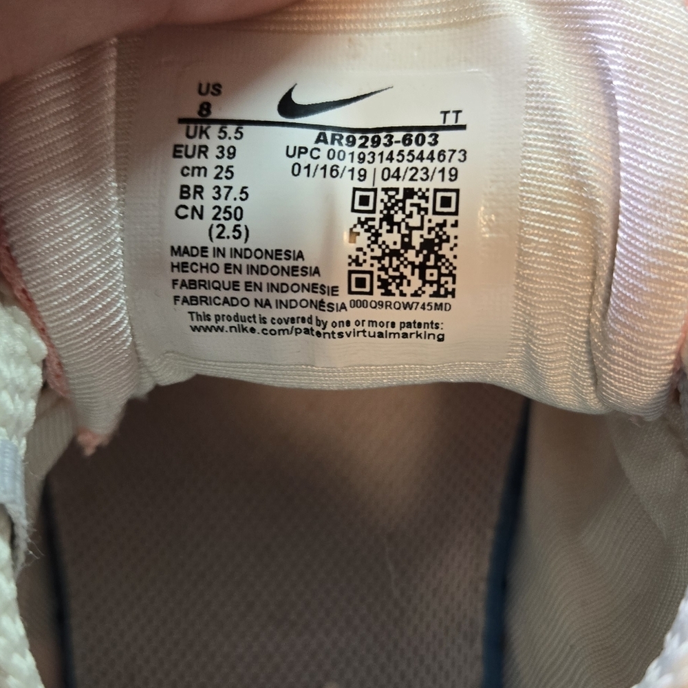 Nike Air Max 720 Bleached Coral/Summit Wht 8w - Picture 4 of 6